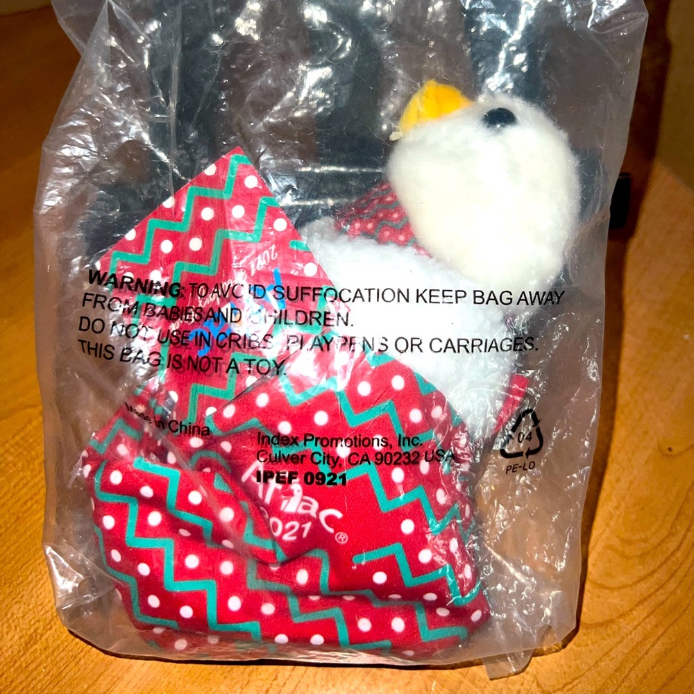 NEW Aflac Christmas Duck Plush Stuffed Animal 2021 Unopened!